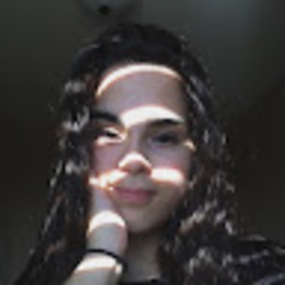 Meet your Posher, Brooke - Picture 1 of 1